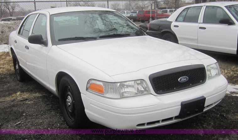 image for item 3257 2006 Ford Crown Victoria Police Interceptor