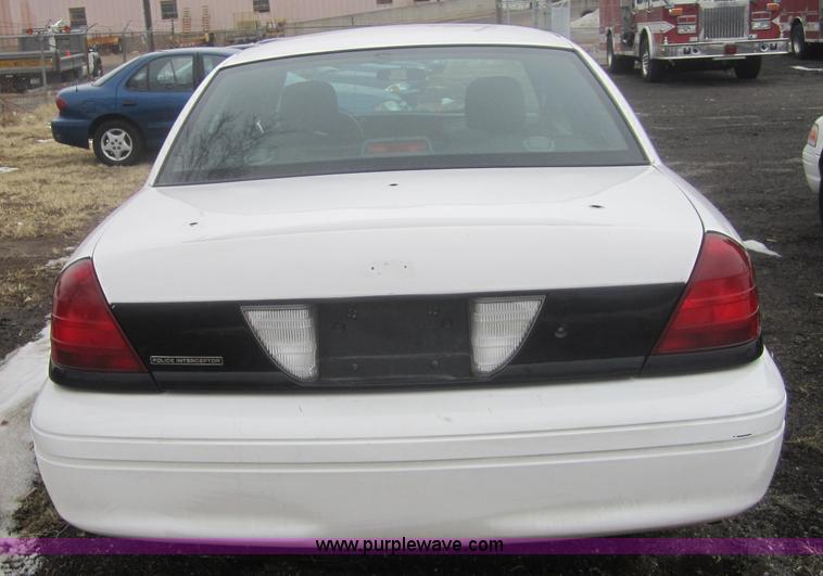image for item 3257 2006 Ford Crown Victoria Police Interceptor