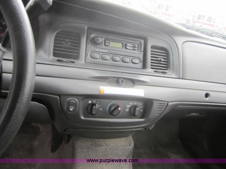 image for item 3257 2006 Ford Crown Victoria Police Interceptor