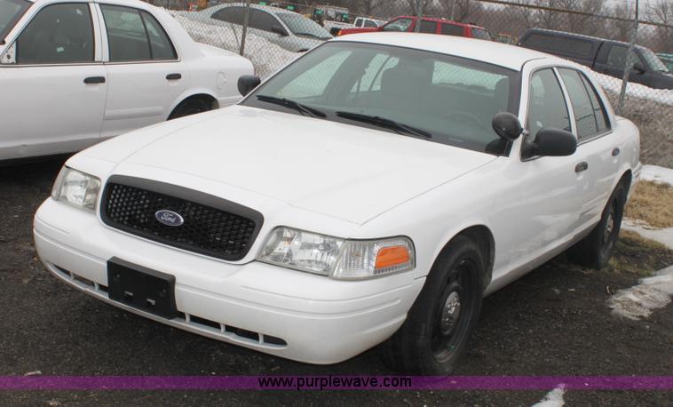 image for item 3258 2006 Ford Crown Victoria Police Interceptor