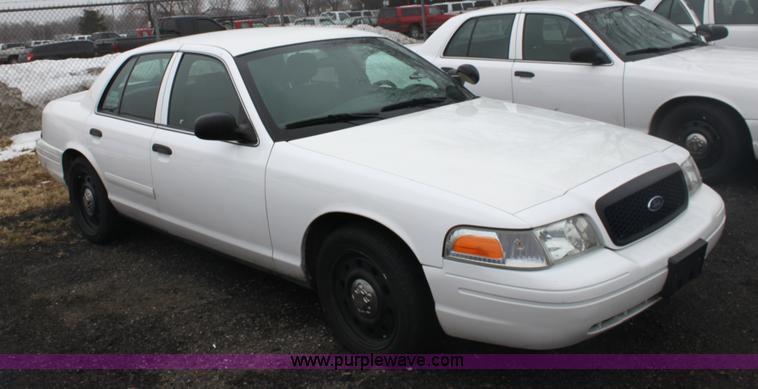 image for item 3258 2006 Ford Crown Victoria Police Interceptor