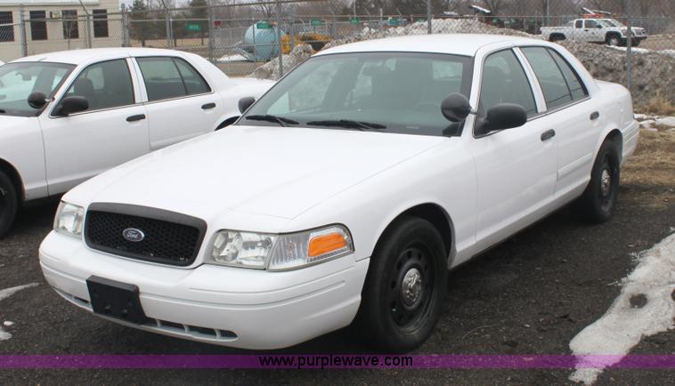 image for item 3259 2006 Ford Crown Victoria Police Interceptor