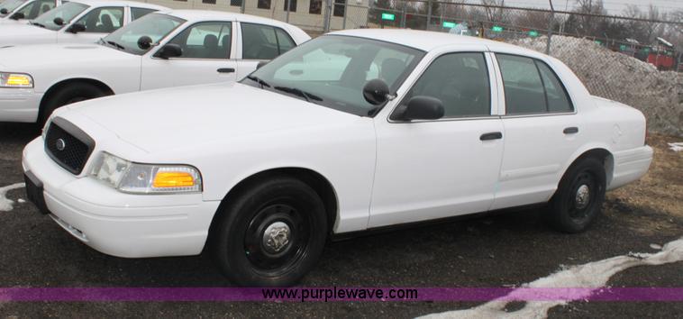 image for item 3259 2006 Ford Crown Victoria Police Interceptor