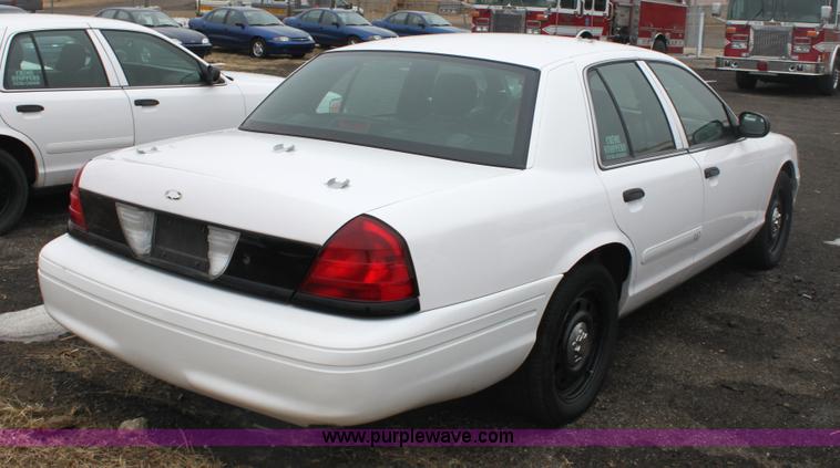 image for item 3259 2006 Ford Crown Victoria Police Interceptor