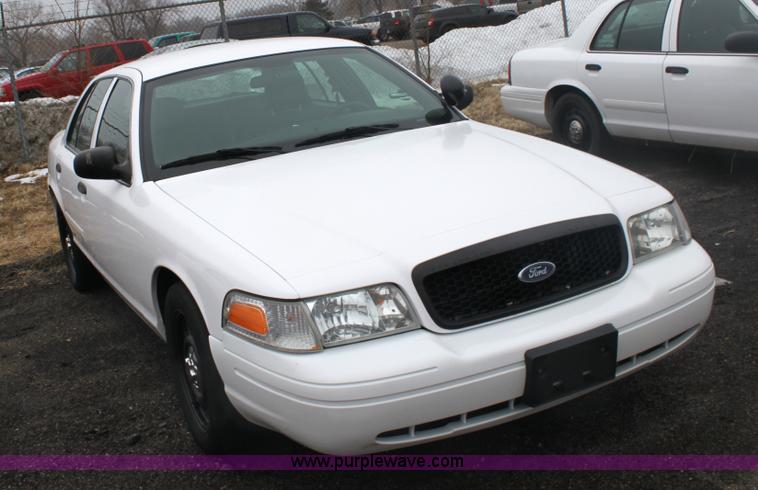 image for item 3259 2006 Ford Crown Victoria Police Interceptor