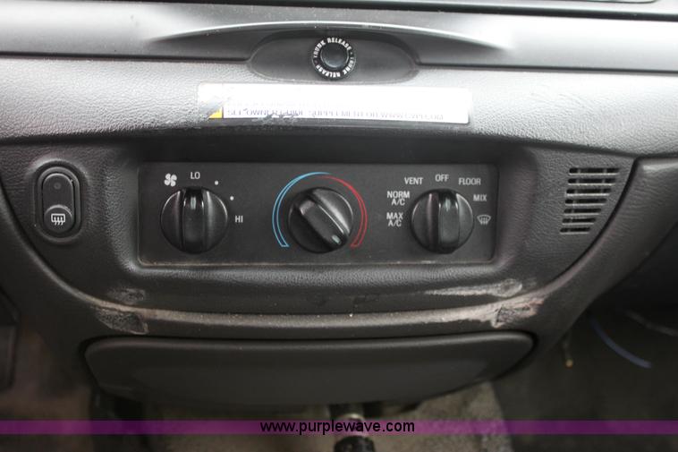 image for item 3259 2006 Ford Crown Victoria Police Interceptor