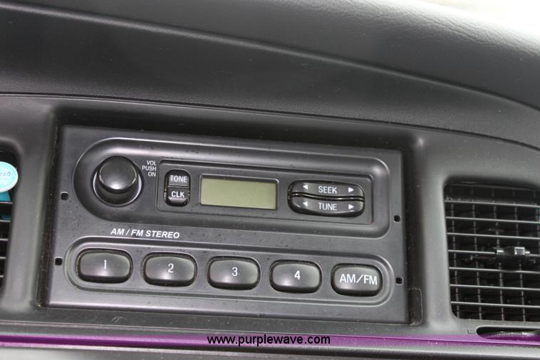 image for item 3259 2006 Ford Crown Victoria Police Interceptor