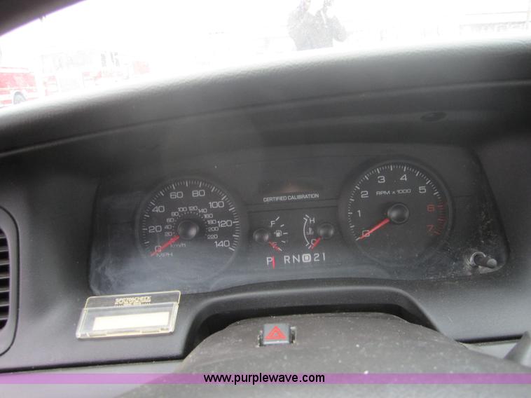 image for item 3260 2006 Ford Crown Victoria Police Interceptor