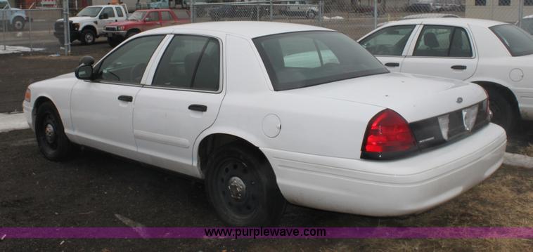image for item 3261 2006 Ford Crown Victoria Police Interceptor