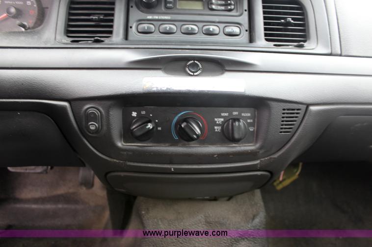 image for item 3261 2006 Ford Crown Victoria Police Interceptor