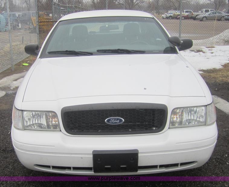 image for item 3262 2006 Ford Crown Victoria Police Interceptor