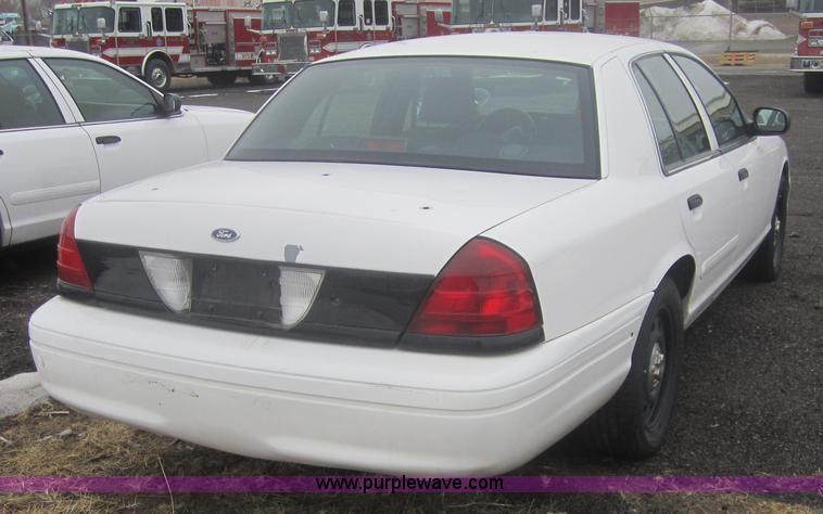 image for item 3262 2006 Ford Crown Victoria Police Interceptor