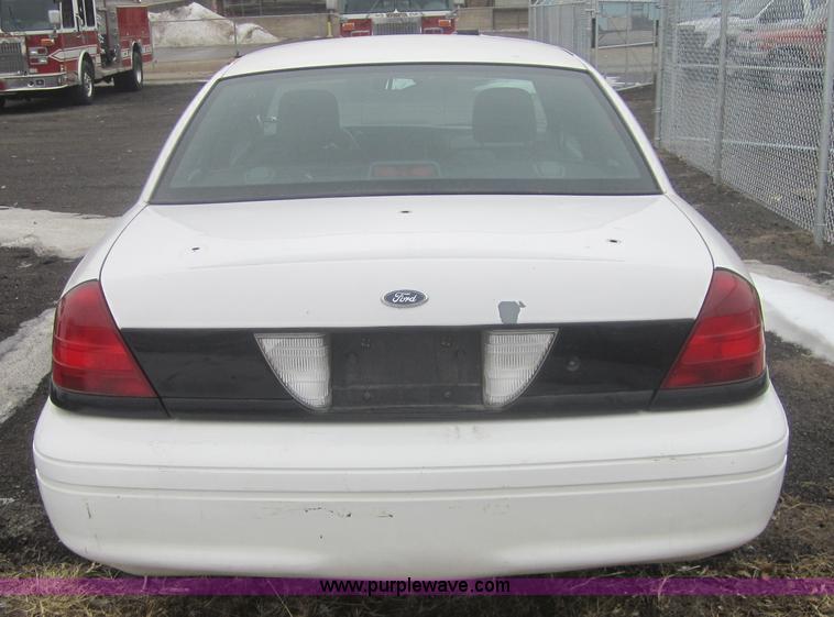 image for item 3262 2006 Ford Crown Victoria Police Interceptor