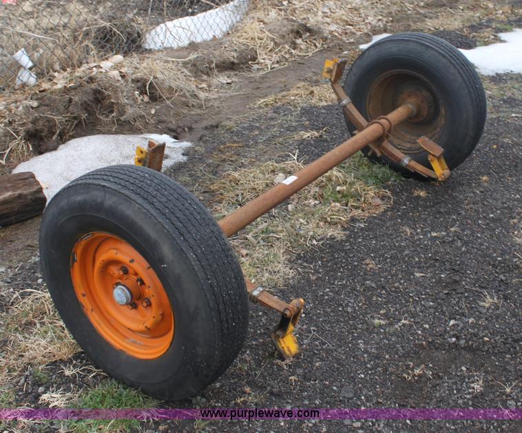 Trailer axle in Wichita, KS Item 3265 sold Purple Wave