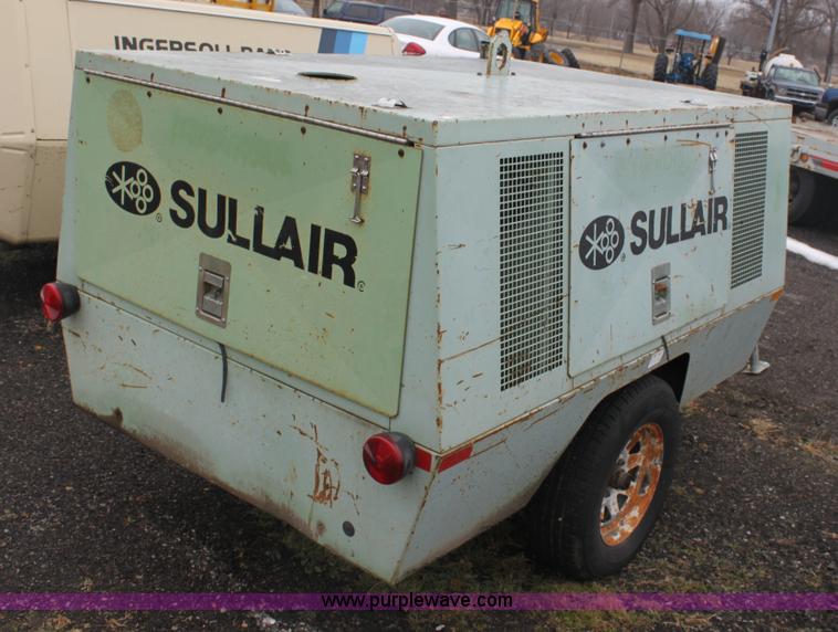 image for item 3267 1995 Sullair 175 portable air compressor