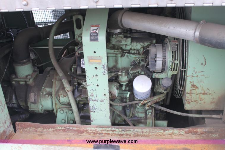 image for item 3267 1995 Sullair 175 portable air compressor