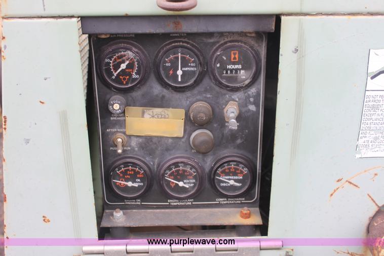 image for item 3267 1995 Sullair 175 portable air compressor