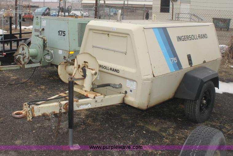 image for item 3268 1995 Ingersoll P-175 portable air compressor