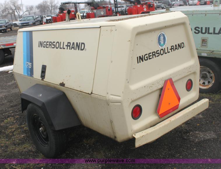image for item 3268 1995 Ingersoll P-175 portable air compressor