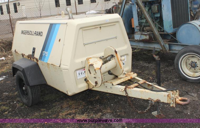 image for item 3268 1995 Ingersoll P-175 portable air compressor
