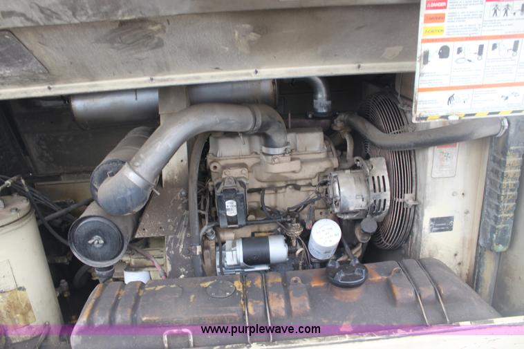 image for item 3268 1995 Ingersoll P-175 portable air compressor