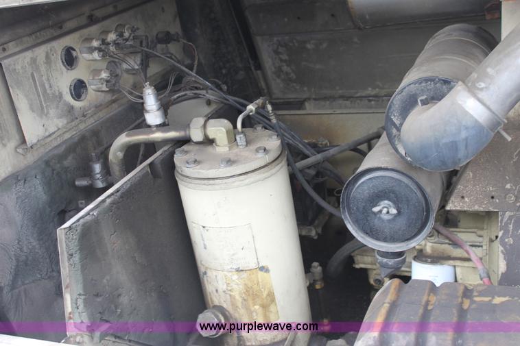 image for item 3268 1995 Ingersoll P-175 portable air compressor