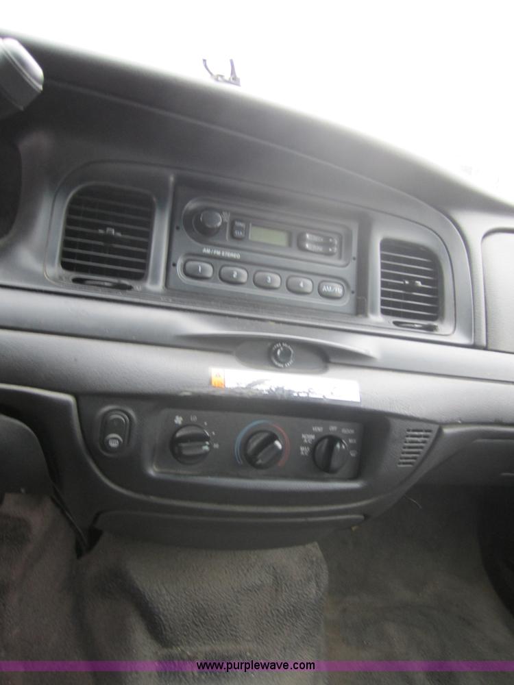 image for item 4050 2006 Ford Crown Victoria Police Interceptor