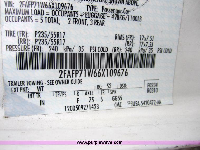 image for item 4050 2006 Ford Crown Victoria Police Interceptor