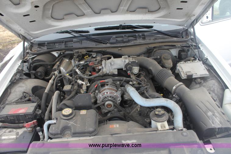 image for item 4060 2006 Ford Crown Victoria Police Interceptor