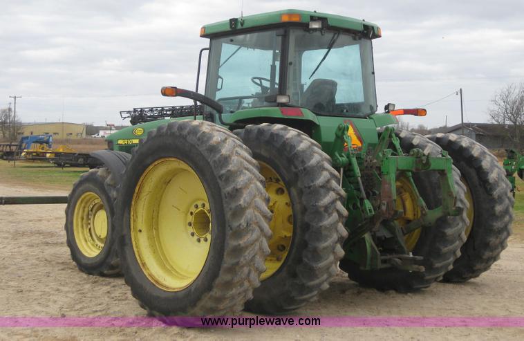 image for item 1601 2001 John Deere 8410 MFWD tractor