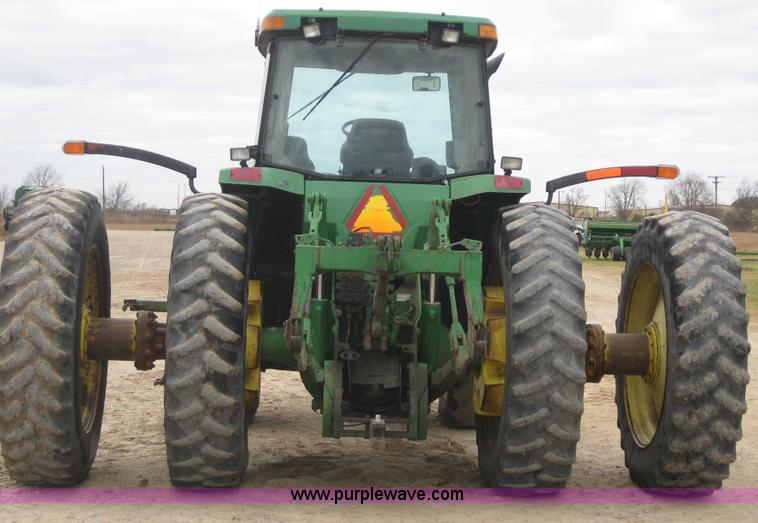 image for item 1601 2001 John Deere 8410 MFWD tractor