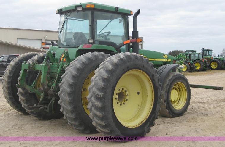image for item 1601 2001 John Deere 8410 MFWD tractor