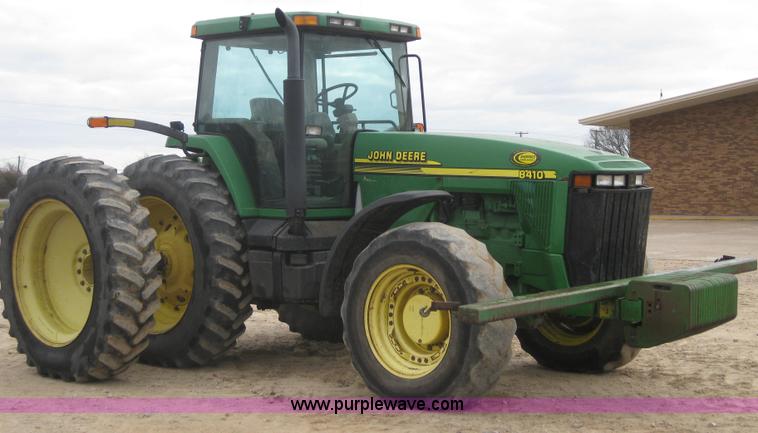 image for item 1601 2001 John Deere 8410 MFWD tractor