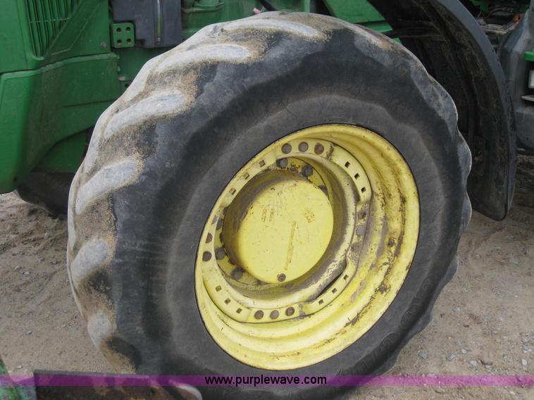 image for item 1601 2001 John Deere 8410 MFWD tractor