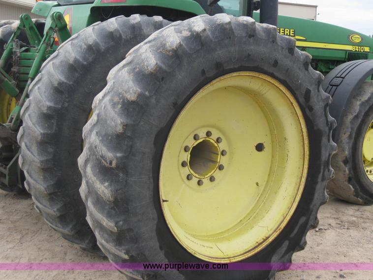 image for item 1601 2001 John Deere 8410 MFWD tractor