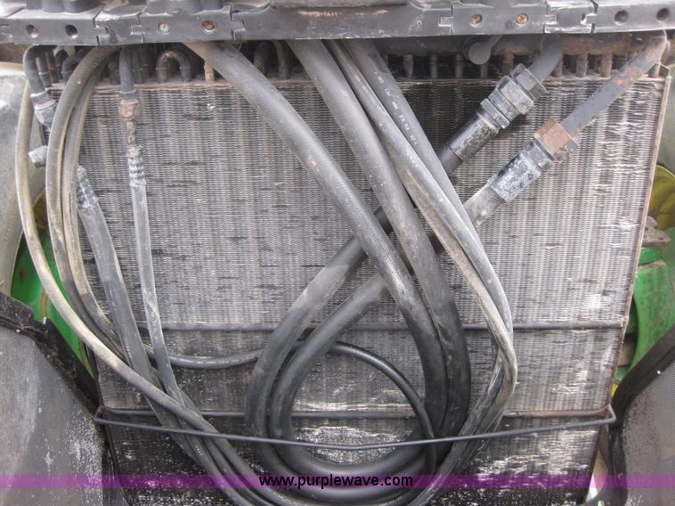 image for item 1601 2001 John Deere 8410 MFWD tractor