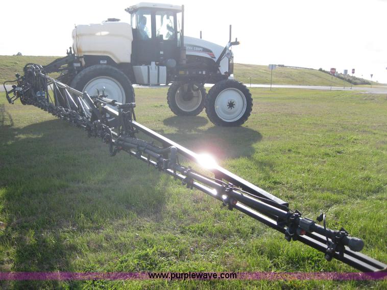 image for item 1605 2004 Agco Spra-Coupe 7650 self-propelled sprayer