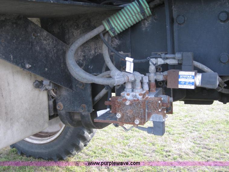 image for item 1605 2004 Agco Spra-Coupe 7650 self-propelled sprayer