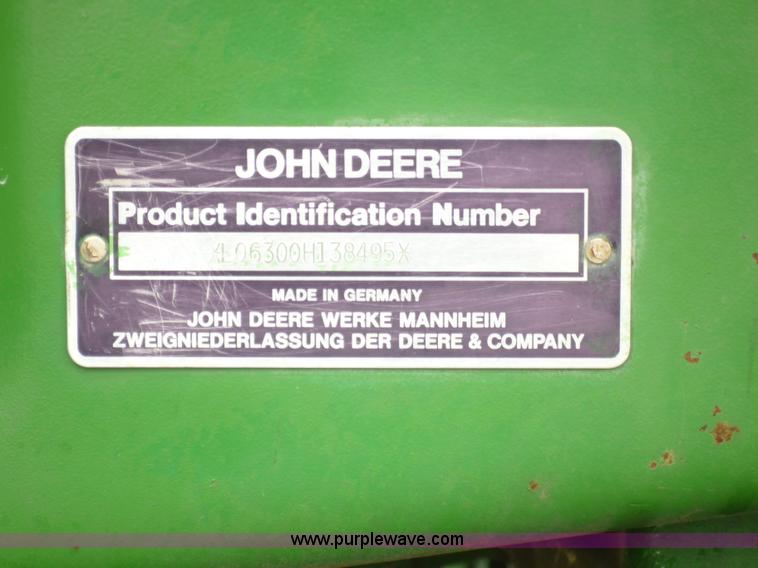 image for item 2750 1995 John Deere 6300 tractor with loader