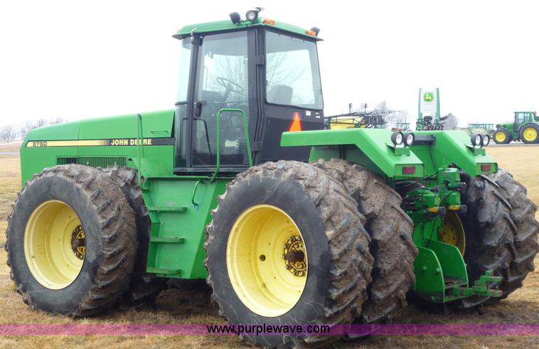 image for item 2751 1991 John Deere 8760 4WD tractor