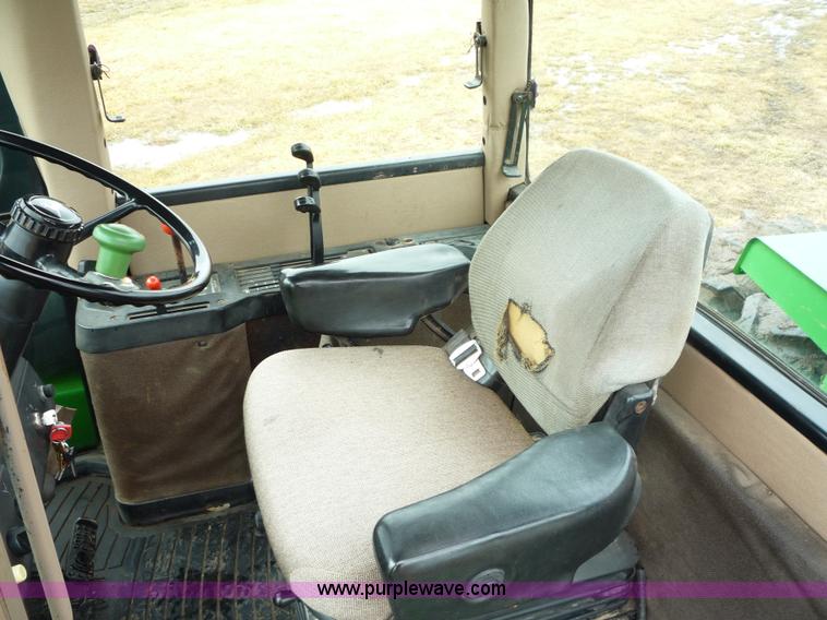 image for item 2751 1991 John Deere 8760 4WD tractor
