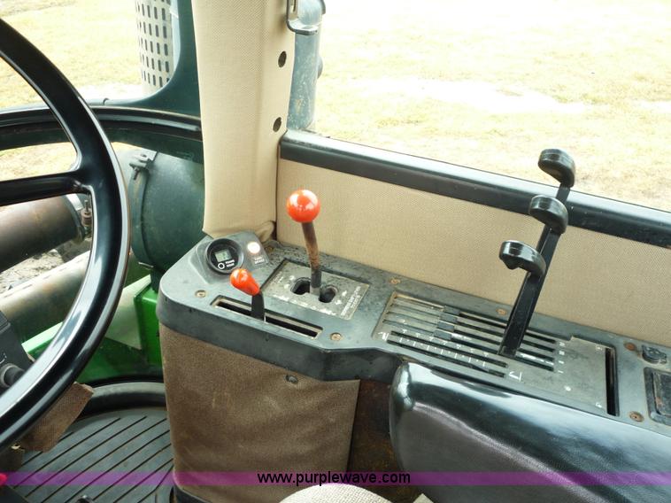 image for item 2751 1991 John Deere 8760 4WD tractor