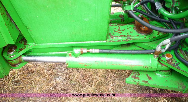 image for item 2751 1991 John Deere 8760 4WD tractor