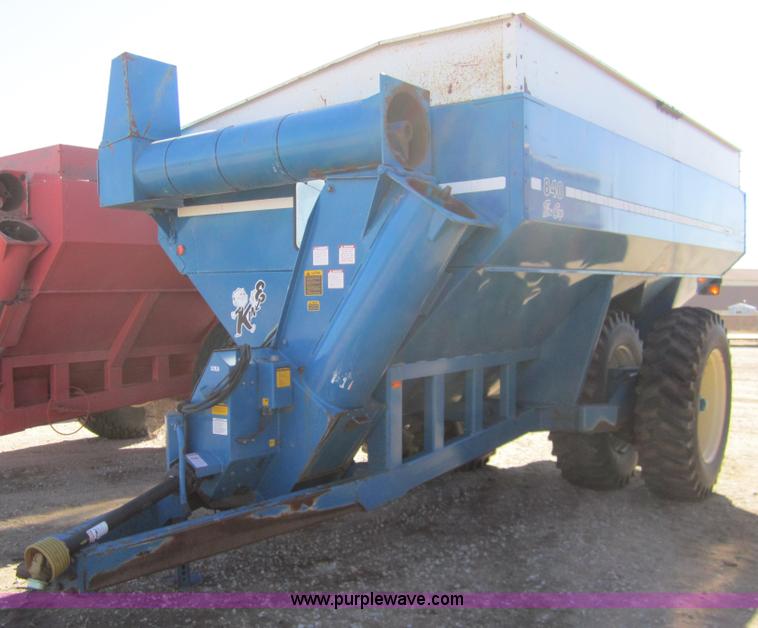 image for item 3398 1991 Kinze 840 row crop grain cart