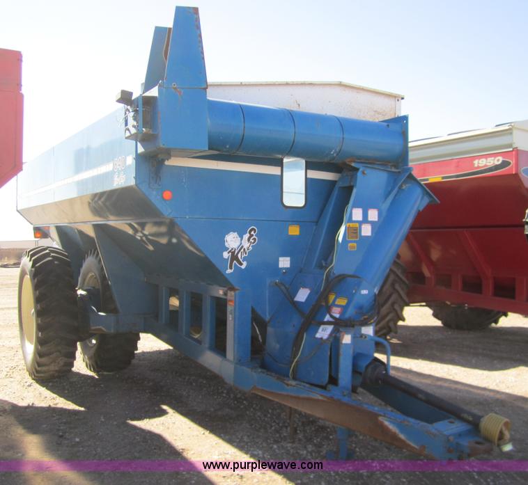 image for item 3398 1991 Kinze 840 row crop grain cart