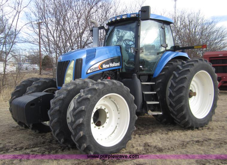 image for item 3421 2005 New Holland TG285 MFWD tractor