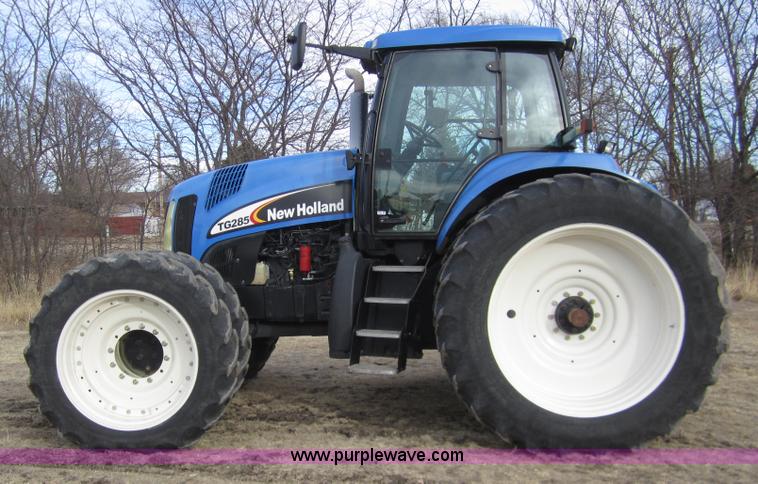 image for item 3421 2005 New Holland TG285 MFWD tractor