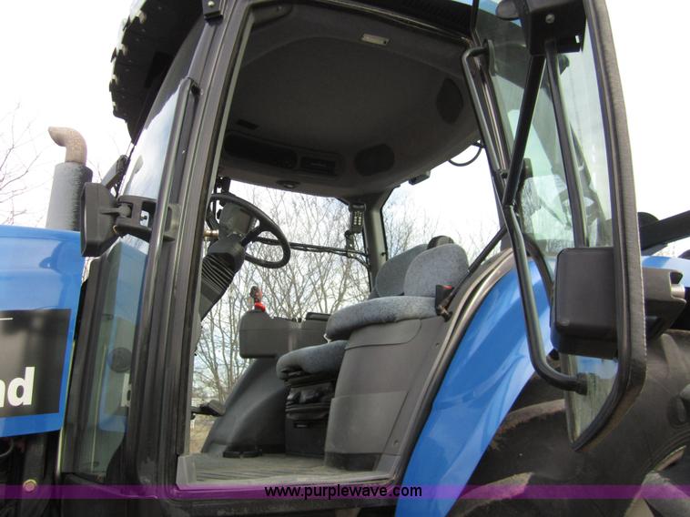 image for item 3421 2005 New Holland TG285 MFWD tractor