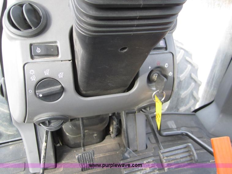 image for item 3421 2005 New Holland TG285 MFWD tractor