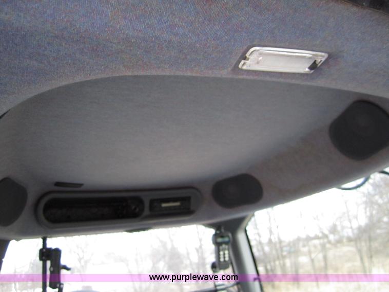 image for item 3421 2005 New Holland TG285 MFWD tractor